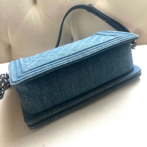 CHANEL Blue Denim Boy Flap Bag Meduim size - Picture 9 of 10